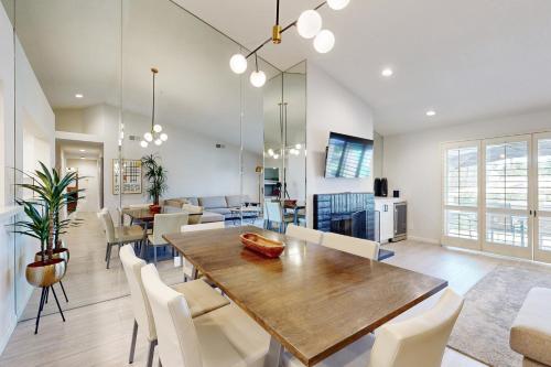 Desert Falls Retreat Permit# STR2022-0241 in Palm Desert, USA