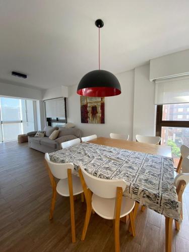 Three-Bedroom Apartment room in Dpto Frente al mar Av Bunge y Av Del Mar