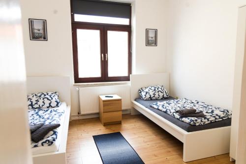 Geräumige Monteurs- und Ferienwohnung mit 3 Schlafzimmern, Balkon und voll ausgestatteter Küche in Bremerhaven, Deutschland