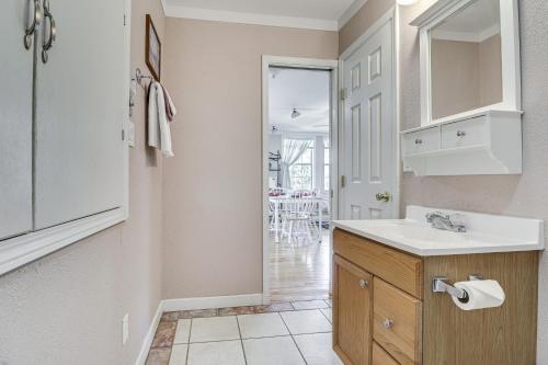 Mountain-View Cottage in Nogal Near Natl Forest!