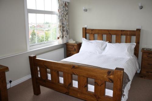 Holmwood House Guest Accommodation - image 14