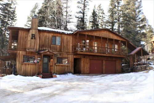Ridgeview Lodge - Fenced Yard - Satellite - WiFi - Washer - Dryer - Grill - Fireplace
