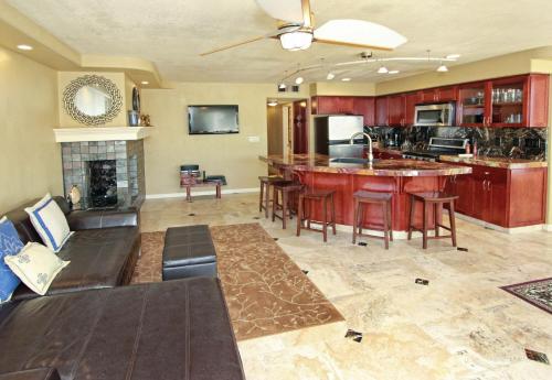 111 E Edgewater B in Newport Beach, USA