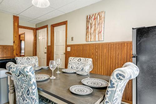 North Tonawanda Apartment about 11 Mi to Niagara Falls in North Tonawanda, USA