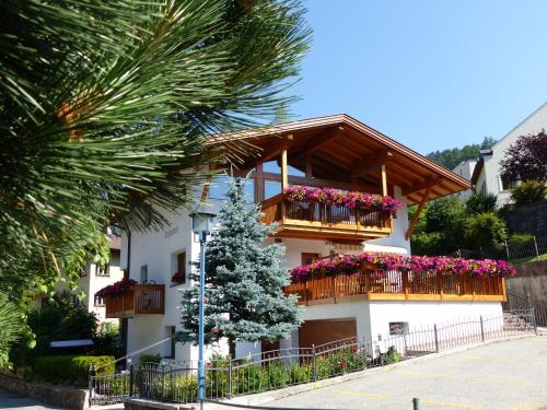  Apartments Dolomie, Pension in St. Ulrich in Gröden