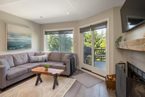 3BR- Brand New Listing Beautiful Multi-Level Townhome in Creekside in Whistler, Canada