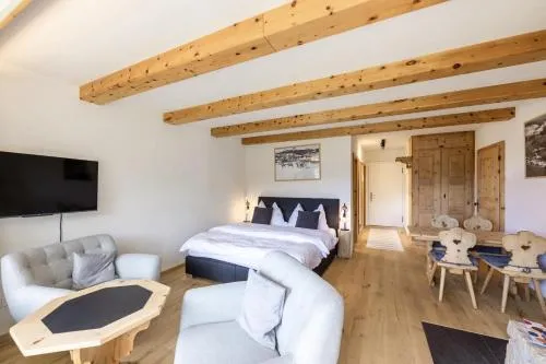 Charming Studio facing Piz Rosatsch in St. Moritz, Schweiz