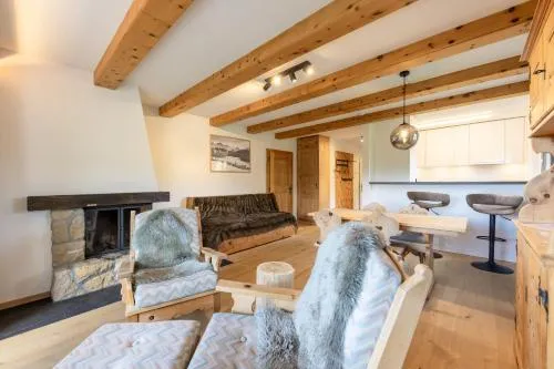 Cosy Apartment facing Piz Rosatsch with eFireplace, Pool & Sauna in St. Moritz, Schweiz