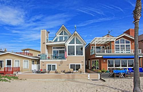 5107 Seashore Dr in Newport Beach, USA