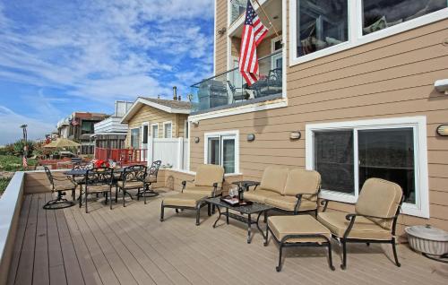 5107 Seashore Dr in Newport Beach, USA