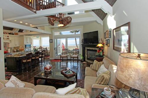 5107 Seashore Dr in Newport Beach, USA