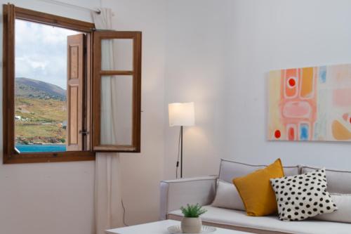 Seaview comfy flat in Andros - walk to beach, Ándros (Foto 8)