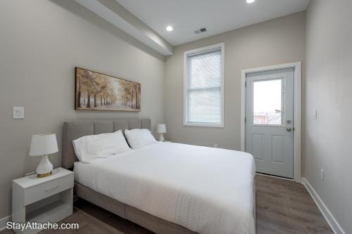 LUX 2BR Apartment in DC with Patio - image 5