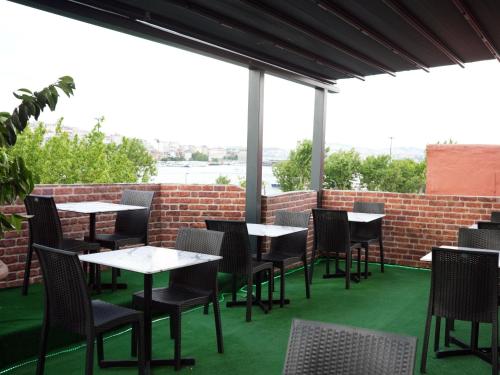 Terrace PEHLİVANLAR Hotel 4