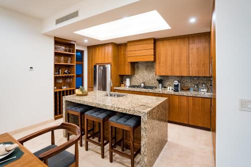 Cabo penthouse with unmatched resort amenities in San José del Cabo, Mexico