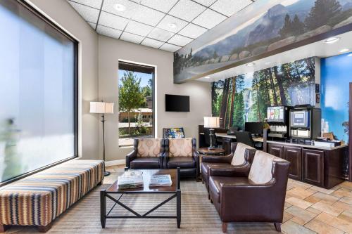 Best Western Plus Yosemite Way Station - image 10