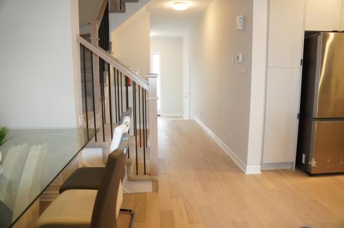 Fully Furnished Room in Serene Environment in Kumberlenda (ON)
