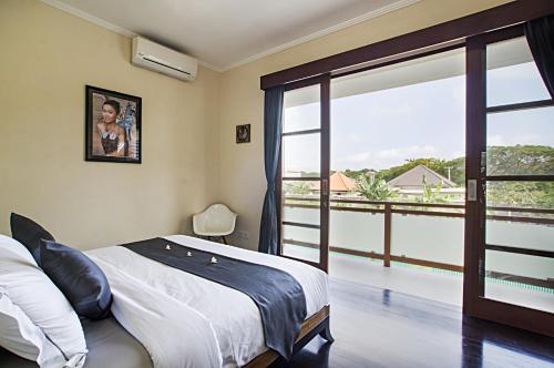 Villa with Private Pool room in Villa Aurikari