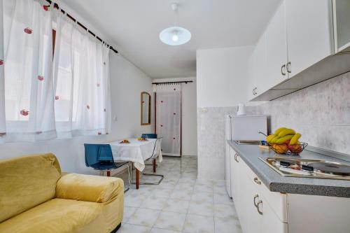 Apartments with a parking space Losinj, Losinj - 23418, Mali Lošinj (Foto 7)
