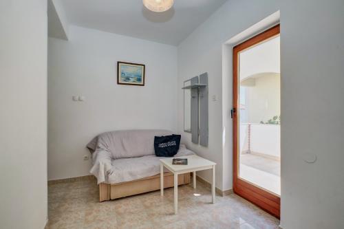Apartments with a parking space Losinj, Losinj - 23418, Mali Lošinj (Foto 9)