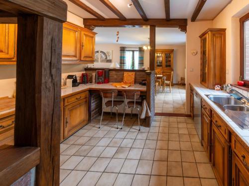 Magnificent home in Tilf with garden