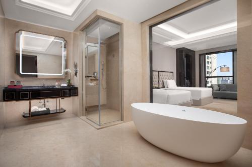 room detail thumbnail 2