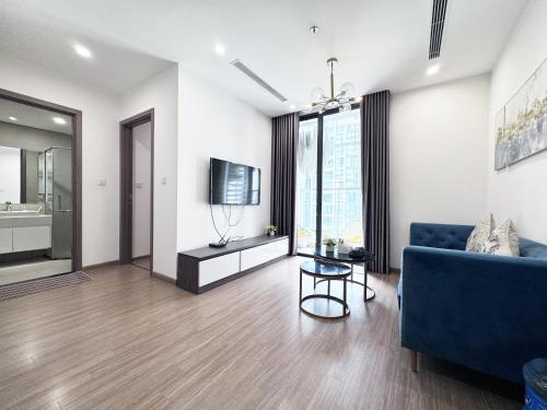 One-Bedroom Apartment image 5