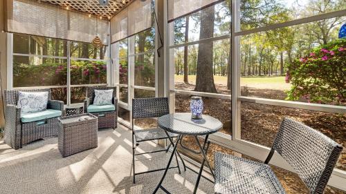 Golf getaway, special event, family vacation or business retreat condo in Pawleys Island, USA