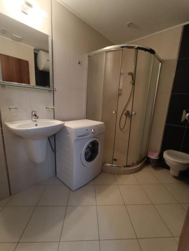 Oasis beach house , apartment Nevena in Лозенец