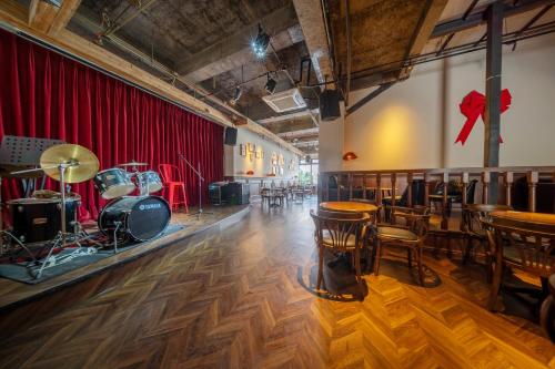 حانة/استراحة, SONDERIA Lazybones Hostel - Chenghuangmiao Metro in تشنغدو