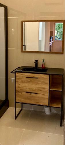 Charmant appartement au calme sur jardin in Сан-Бріс-су-Форе