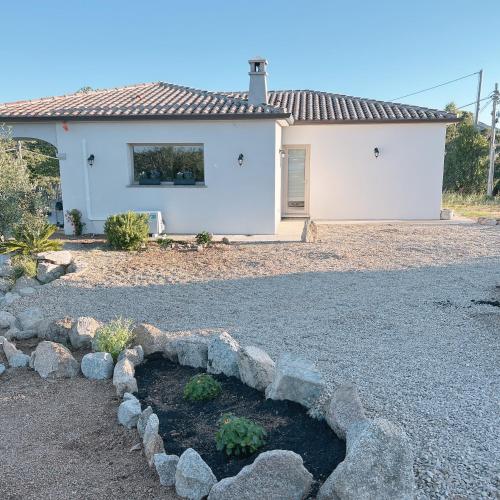 Villa pirastu gîte à louer Bassacutena