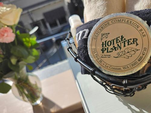 575553286 Hotel Planter
