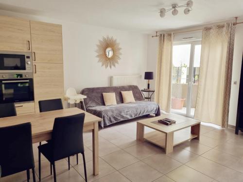 Grand appartement avec garage et terrasse near l'Aube Rouge