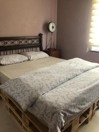 ANTALYA kaleiçi merkezi muhteşem konum geniş EV - image 3