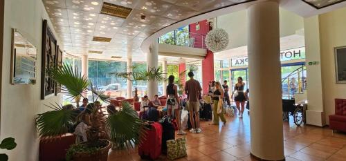 Hotel Shipka Beach - image 14