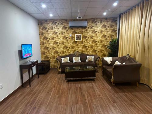 Luxury Apartment in DHA Phase 8 Near Allama Iqbal International Airport - image 10
