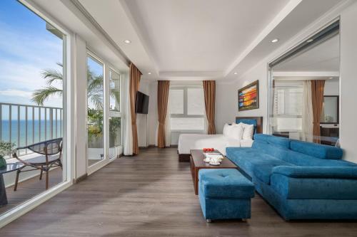 Family Connecting Rooms - Afternoon Tea Included