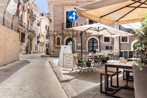 Fronte Mare Apartments & City Views 3