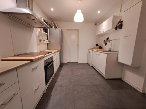 SPA Familial, Zen Zone Jacuzzi & Jardin, Jeux & Cheminée (SPA Familial, Zen Zone Jacuzzi & Jardin, Jeux & Cheminee) in บูร์ฌเทอรูลด์-แอ็งเฟรอวิล