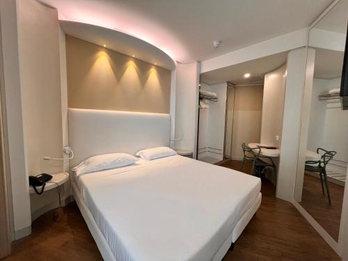 Ark Hotel - image 12