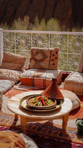 Monkey Fingers House by Fatima mellal 2
