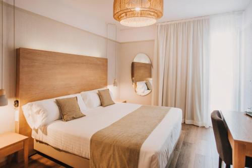 Superior Double or Twin Room with Pool View