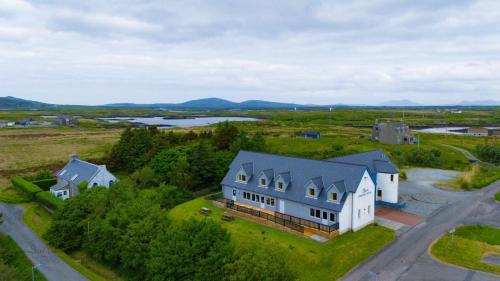 Зовнішній вигляд готелю, Hamersay Hotel in Carinish
