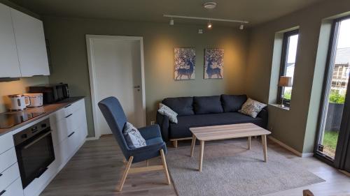 . New and fresh apartment, free parking and ocean view