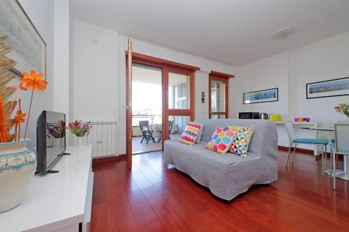 YCH-Modern flat with terrace near Eataly, Рим