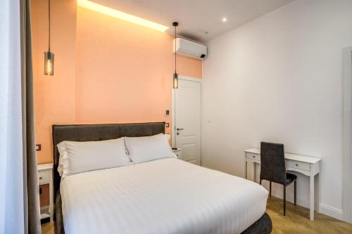 Vatican Eagle Room Type - Deluxe Double Room