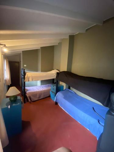 1 bunk bed