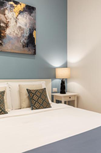 Trevi Fountain Boutique Apartment 3