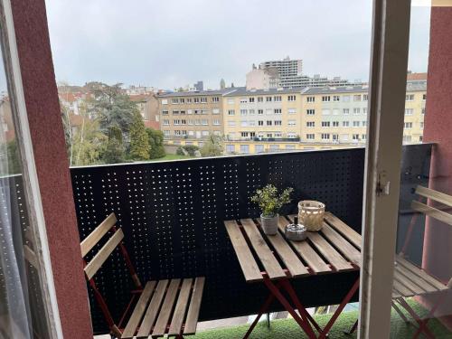 Magnifique studio neuf avec balcon in ลาเซา